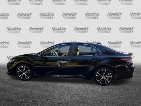 Used 2018 Toyota Camry SE image 6