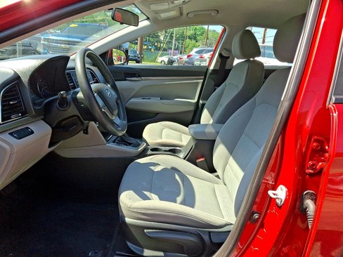 Used 2017 Hyundai Elantra SE image 16