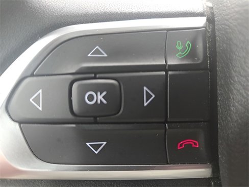 Used 2024 Jeep Compass Latitude image 14