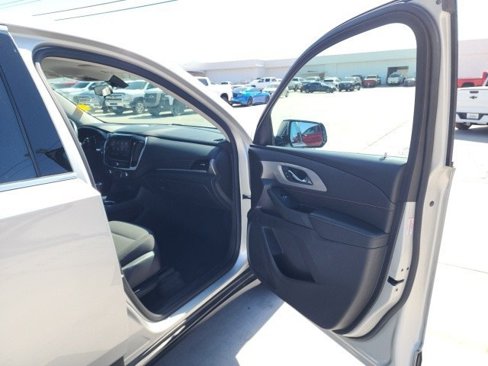 Used 2020 Chevrolet Traverse LT image 22
