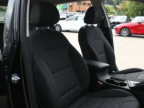 Used 2020 Kia Niro LX image 24