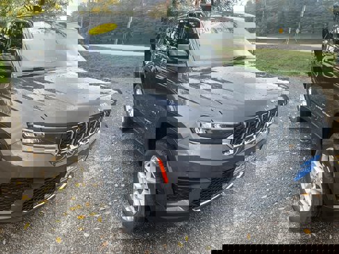 New 2025 Jeep Grand Cherokee Laredo X image 2