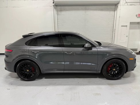 Used 2023 Porsche Cayenne GTS image 20