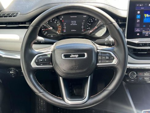 Certified 2022 Jeep Compass Limited image 13