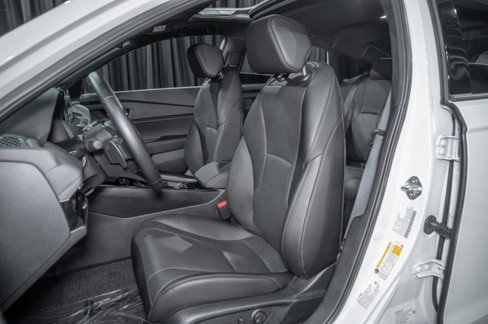 Used 2025 Honda Accord Sport image 12