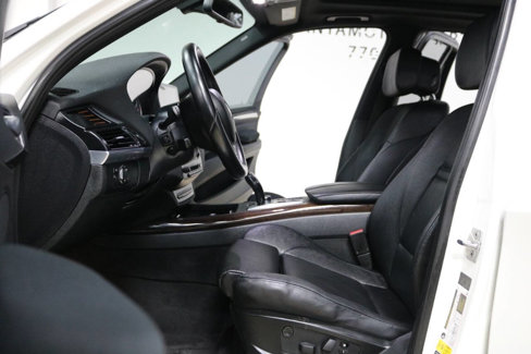 Used 2011 BMW X5 xDrive50i image 23