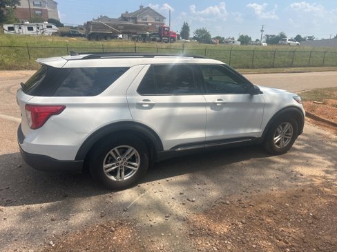 Used 2021 Ford Explorer XLT image 9