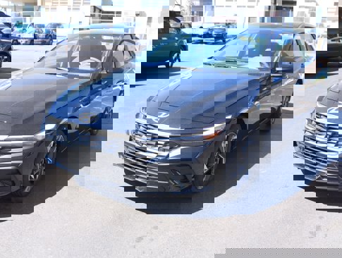 New 2025 Hyundai Elantra Sport image 8