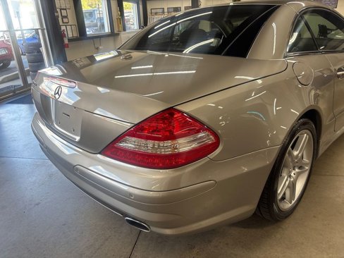Used 2007 Mercedes-Benz SL 550 w/ Premium Pkg II image 23