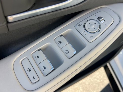 Used 2023 Hyundai Sonata Limited w/ Cargo Package image 10