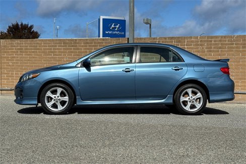 Used 2013 Toyota Corolla LE image 6