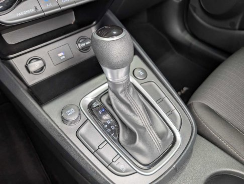 Used 2022 Hyundai Kona SEL image 26