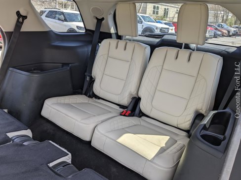 Used 2018 Ford Explorer Platinum image 13