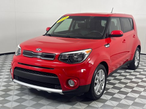 Used 2018 Kia Soul + image 8