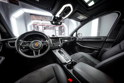 Used 2017 Porsche Macan image 26