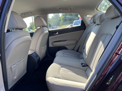 Used 2018 Kia Optima LX w/ 17" Alloy Wheels Package image 23