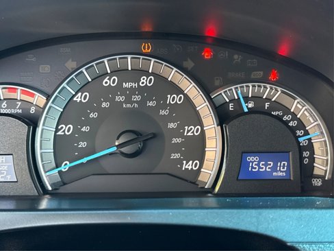 Used 2014 Toyota Camry L image 17