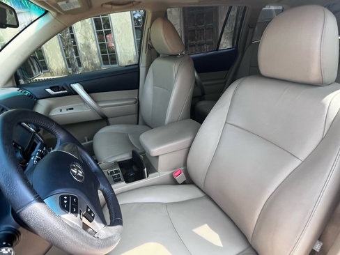 Used 2013 Toyota Highlander FWD image 39