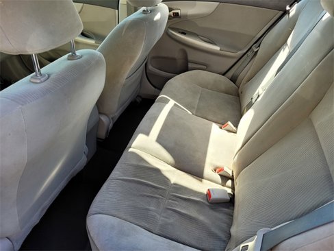 Used 2012 Toyota Corolla LE image 12