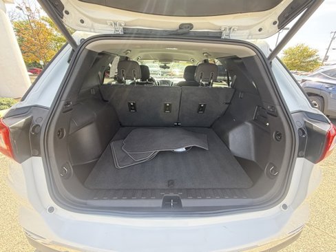 Used 2019 Chevrolet Equinox LT image 18