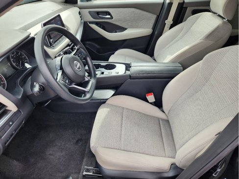 Used 2023 Nissan Rogue SV image 10