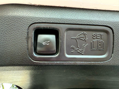 Used 2020 Ford Expedition XLT w/ Equipment Group 202A image 20
