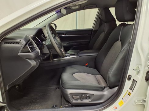 Used 2021 Toyota Camry LE image 22