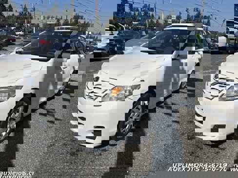 Used 2011 Toyota Camry LE image 3