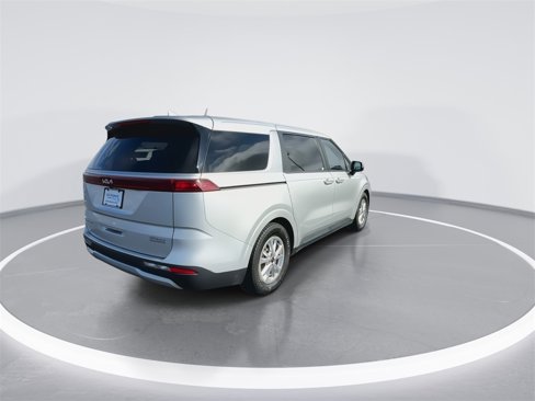 Used 2022 Kia Carnival LX image 8