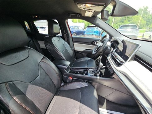 Used 2023 Jeep Compass Limited image 47