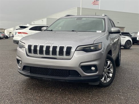 Used 2019 Jeep Cherokee Latitude Plus w/ Comfort/Convenience Group image 3