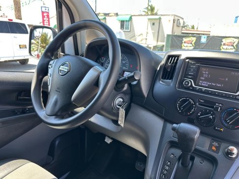 Used 2019 Nissan NV200 S image 32