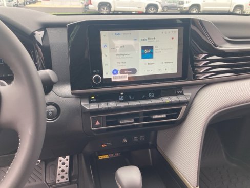 New 2025 Toyota Camry SE image 21