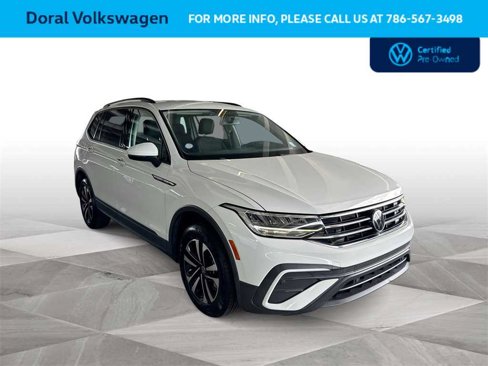 Certified 2022 Volkswagen Tiguan S image 2