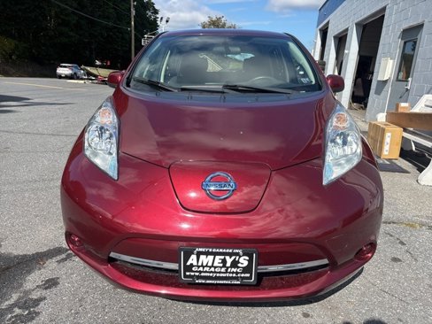 Used 2017 Nissan Leaf SV image 2