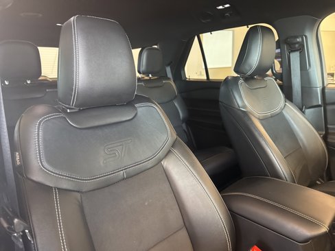 Used 2022 Ford Explorer ST w/ ST Street Pack image 28