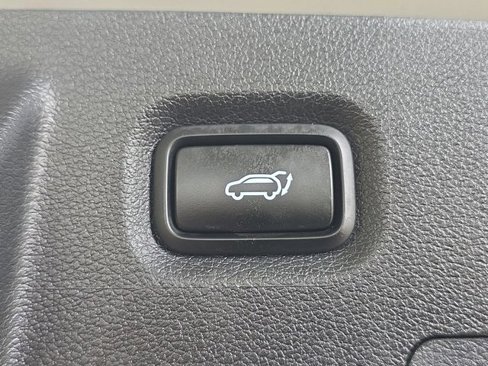 Used 2023 Hyundai Santa Fe SEL image 16