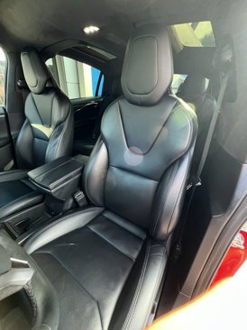 Used 2018 Tesla Model X image 10