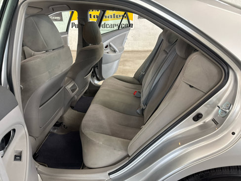 Used 2010 Toyota Camry LE image 32