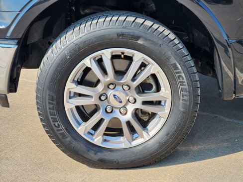 Used 2020 Ford F150 Lariat image 11