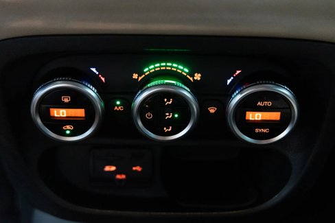Used 2014 FIAT 500L Lounge image 28