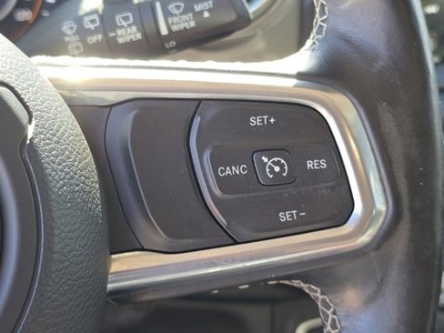 Used 2019 Jeep Wrangler Unlimited Sahara image 18