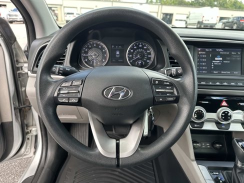 Used 2019 Hyundai Elantra SEL image 25