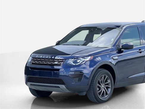 Used 2019 Land Rover Discovery Sport SE image 11