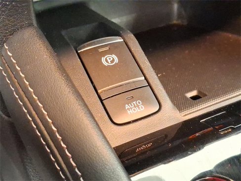 Used 2023 Nissan Kicks SV image 23