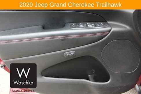 Used 2020 Jeep Grand Cherokee Trailhawk w/ Trailhawk Luxury Group image 17