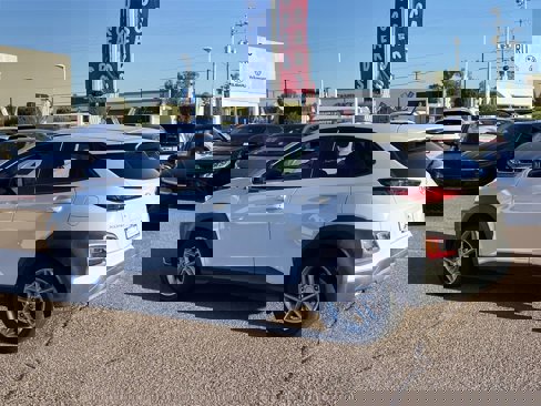 Used 2020 Hyundai Kona SE image 5