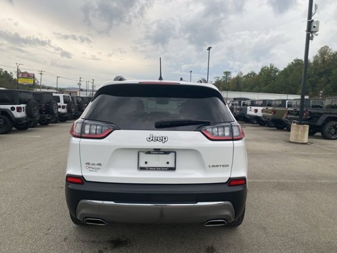 Used 2022 Jeep Cherokee Limited w/ Mopar Interior Package image 3