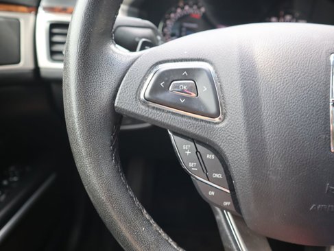 Used 2016 Lincoln MKZ image 23