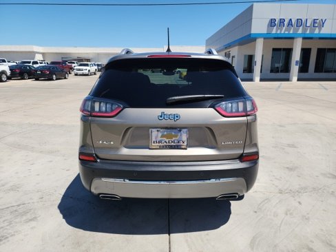 Used 2019 Jeep Cherokee Limited w/ Luxury Group image 5